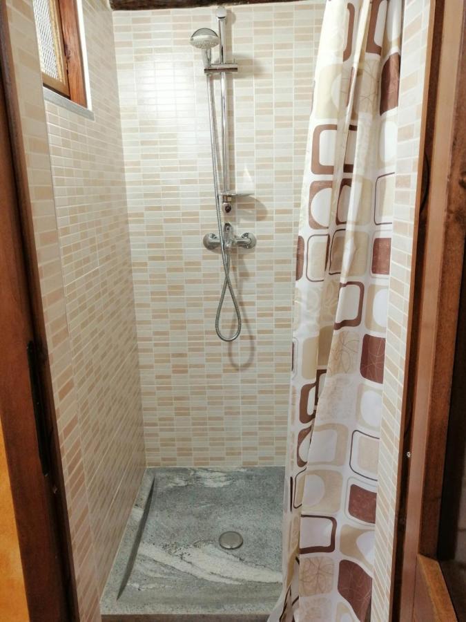 Casa Vacanze La Carbunera Villa Домодосола Екстериор снимка